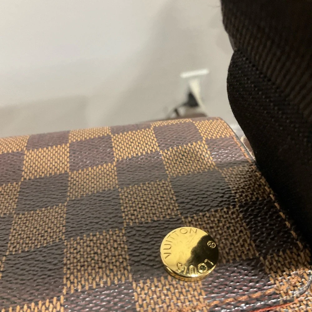 Louis Vuitton Brown Checkered Messenger Bag - Picture 16 of 16
